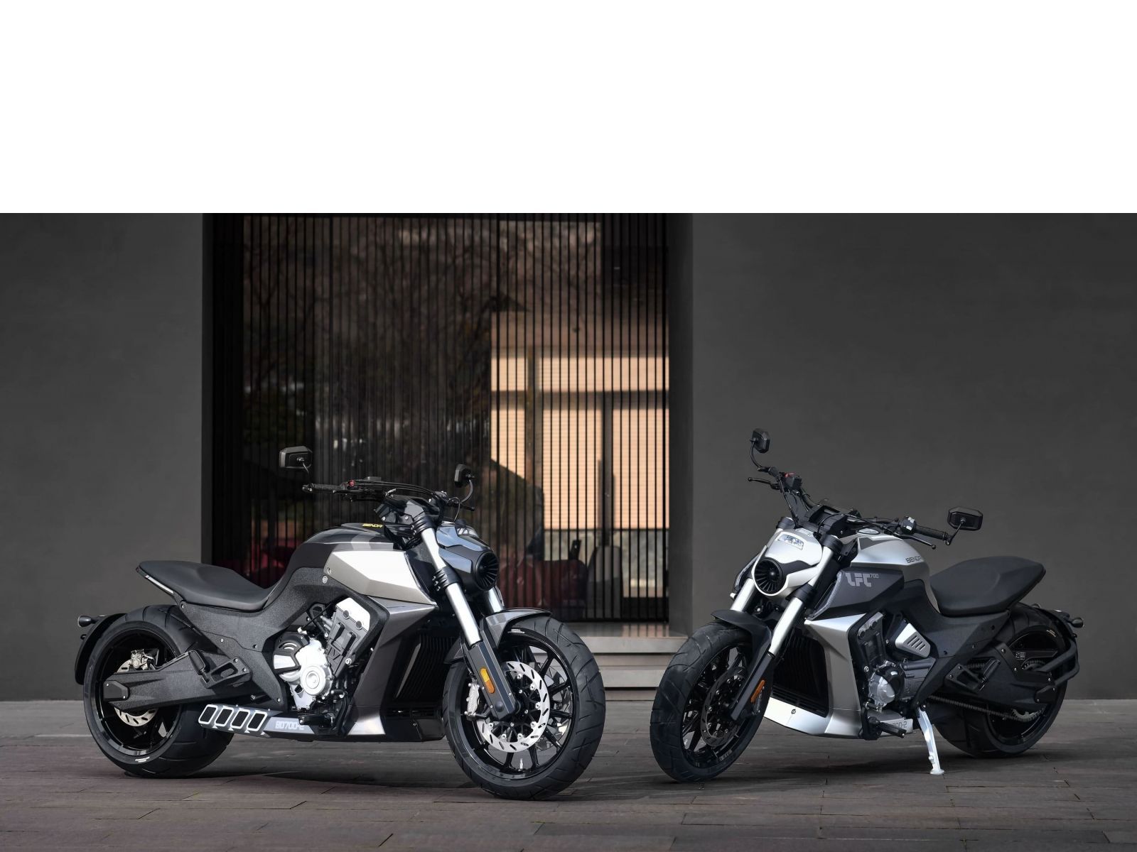 Круизер BENDA LFC 700 (BLACK) 2026